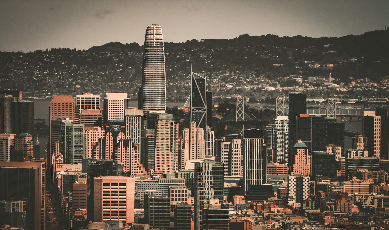 相比似乎少 相比似乎少